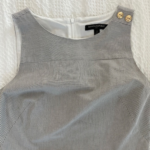 Banana Republic Seersucker Shift Dress - Picture 8 of 14